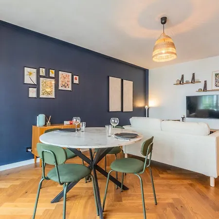 Bel Appartement Bien Situe Avec Balcon Et Parking Lille Exterior photo