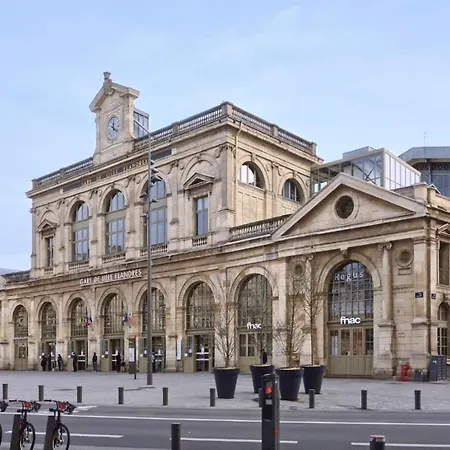 Bel Appartement Bien Situe Avec Balcon Et Parking Lille Exterior photo