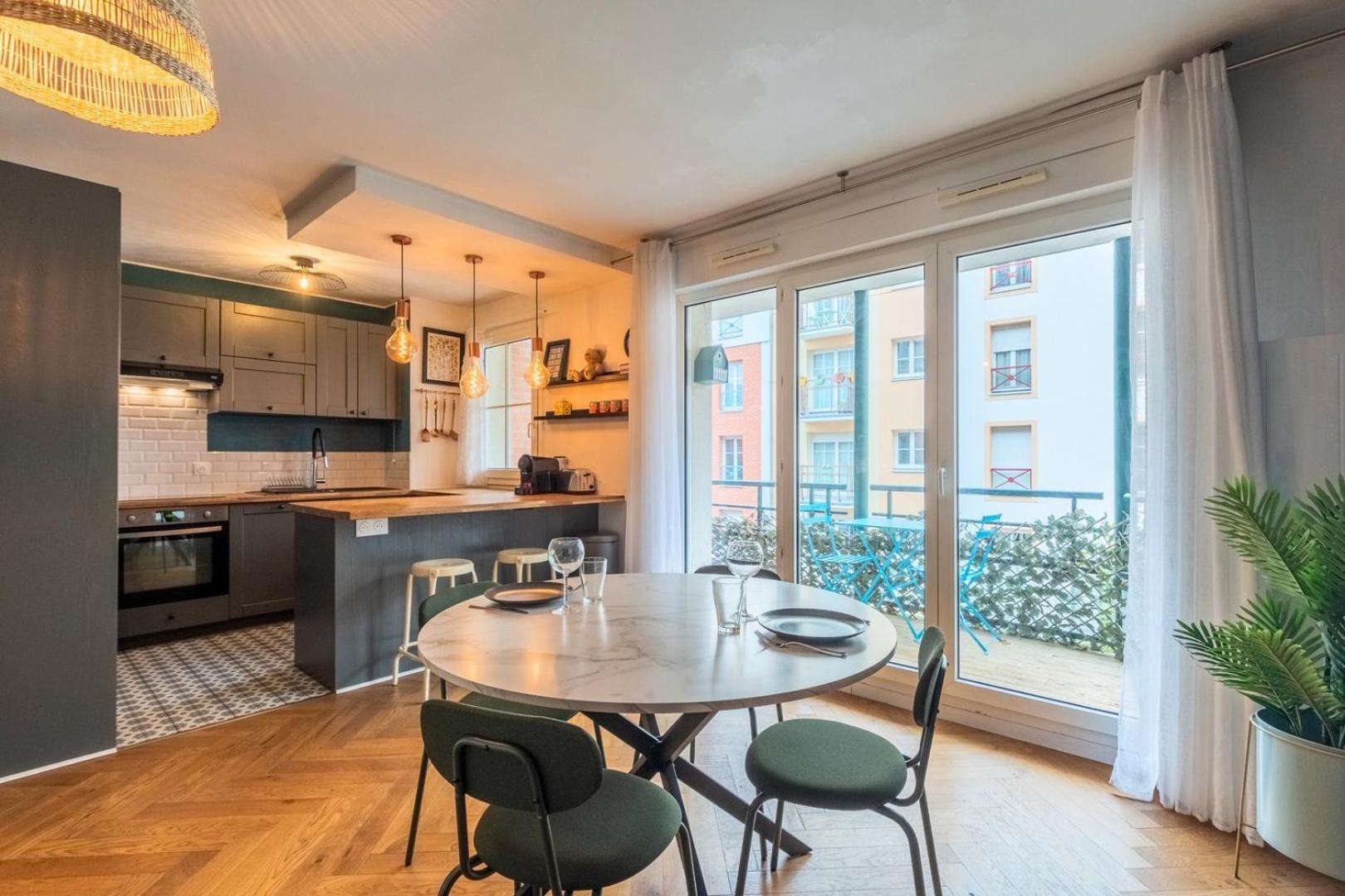 Bel Bien Situe Avec Balcon Et Parking Apartamento *