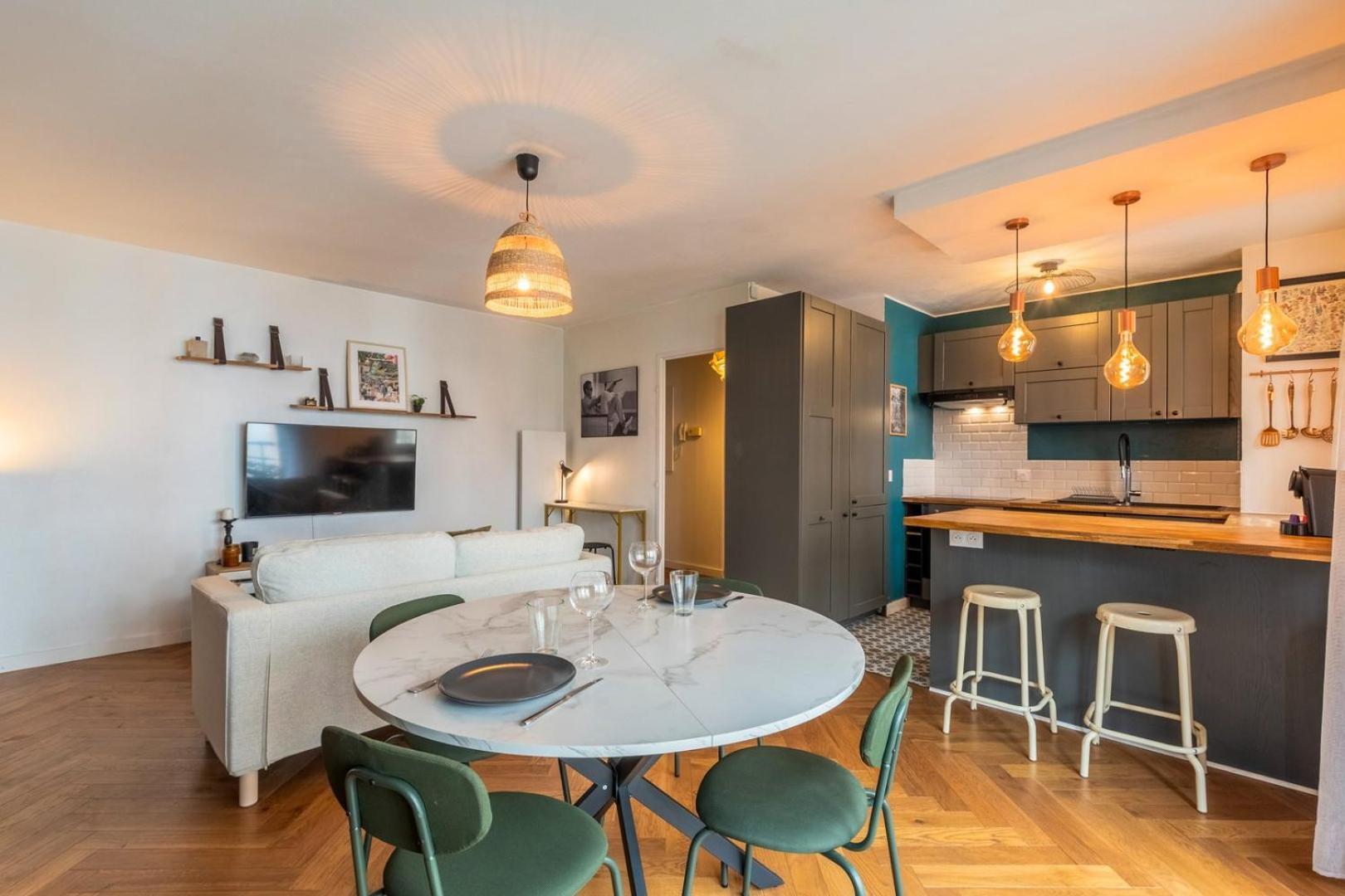 Bel Bien Situe Avec Balcon Et Parking Apartamento Lila